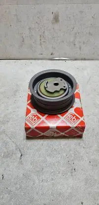 Volkswagen PASSAT B4 Timing belt/chain tensioner 051109243A 11316