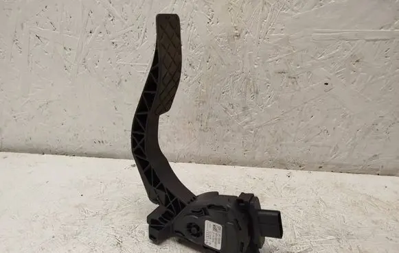 Audi A6 C7 Accelerator throttle pedal 8K1723523A 21032014