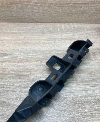 Volkswagen PASSAT B7 Front bumper mounting bracket 3AA807183
