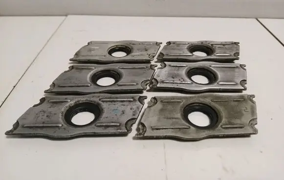 Audi A6 S6 C6 4F Fuel Injector clamp holder 059103113E