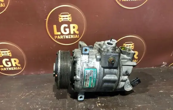 Volkswagen Golf V Air conditioning (A/C) compressor (pump) 1K0820803G