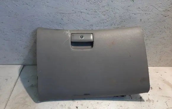 KIA Carnival Glove box