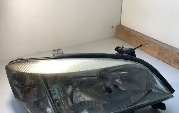 Opel Zafira A Headlight/headlamp 89100055