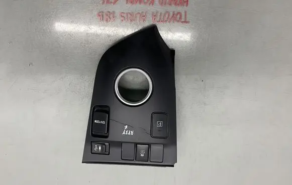 Toyota Auris E180 Head unit multimedia control 5882102890
