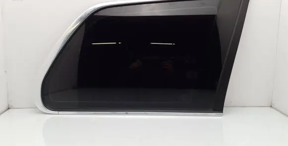 Volvo XC90 Rear side window AS2