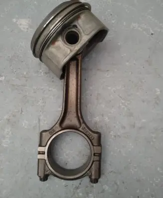 Porsche Boxster 986 Piston with connecting rod