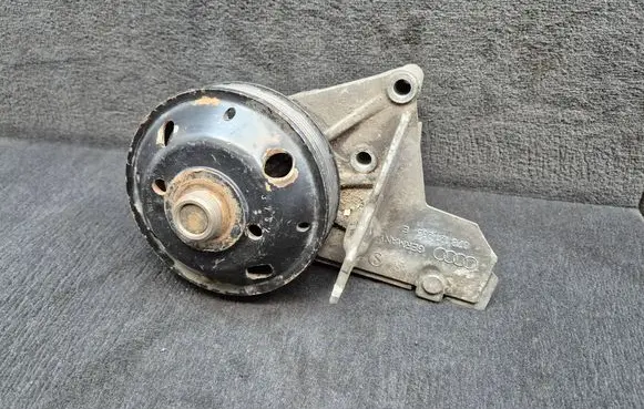 Audi A4 S4 B5 8D Viscous fan clutch 078121235E