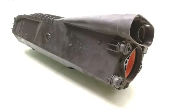 Mercedes-Benz E W211 Air filter box A6460901001