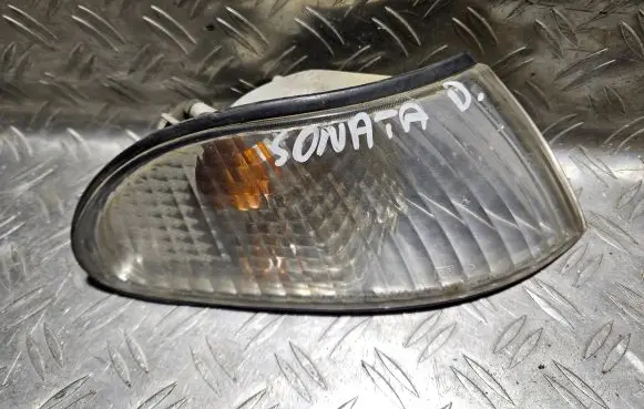 Front indicator light