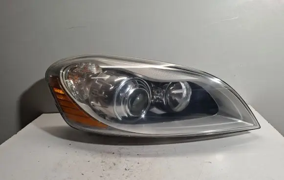 Volvo XC60 Headlight/headlamp 30763138 89034934
