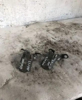 Infiniti Q50 Front door hinge set A048520