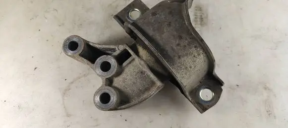 Fiat 500 Engine mount bracket 12B053 A236