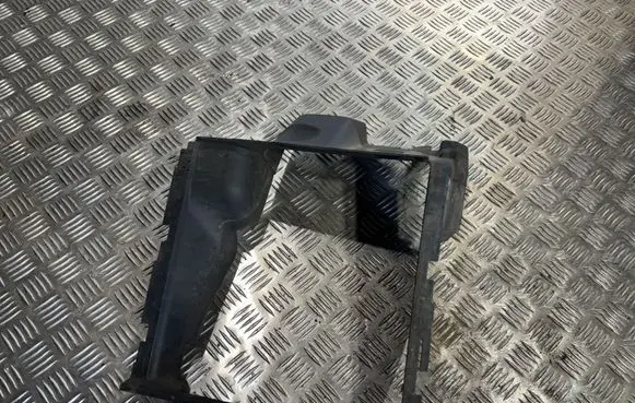 Audi Q7 4L Intercooler air channel guide 4L0117335F