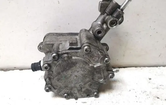 Audi A4 S4 B6 8E 8H Vacuum pump 038145209Q