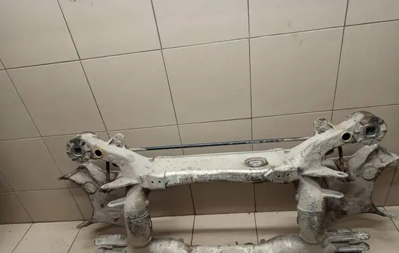 BMW 5 E60 E61 Rear subframe 6770827