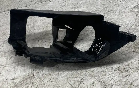 Audi Q7 4L Headlight/headlamp mounting bracket