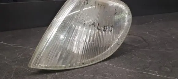 Peugeot Partner Front indicator light 67732880