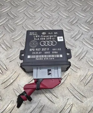 Audi A4 S4 B7 8E 8H Light module LCM 8P0907357F 5LA00837901
