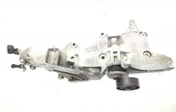 Audi Q3 8U Generator/alternator bracket 03L903143Q