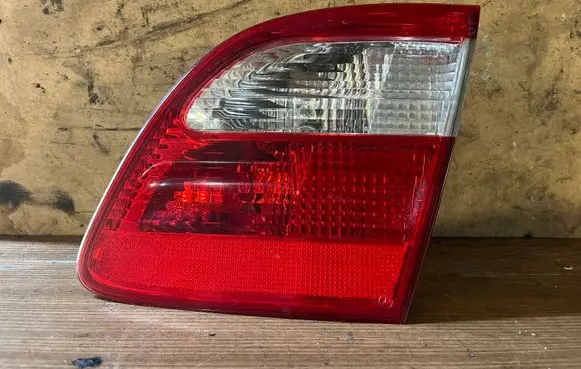 Mercedes-Benz E W211 Tailgate rear/tail lights A2118201464 379504
