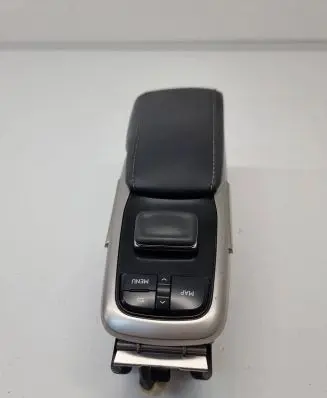 Head unit multimedia control
