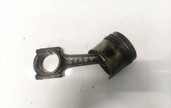 Citroen Berlingo Piston with connecting rod