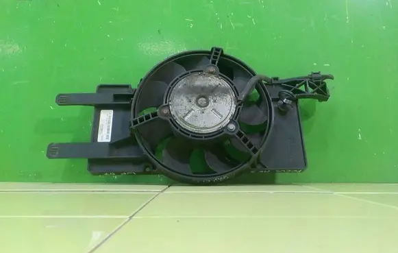 Ford Focus Fan set BV618C607SC