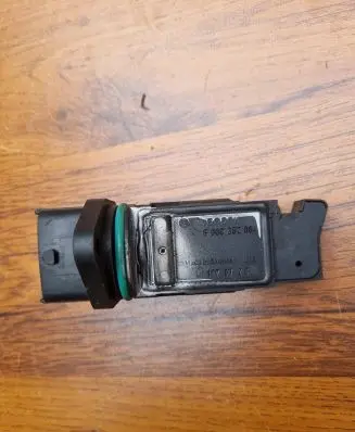 Volvo S60 Mass air flow meter F00C2G2064 102072C