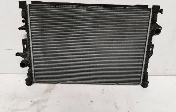 Volvo V40 Coolant radiator 31293689
