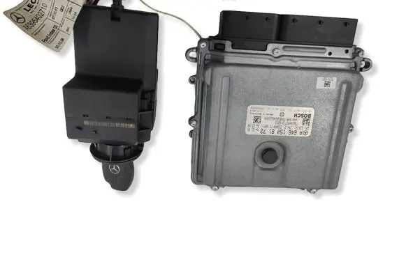 Mercedes-Benz Vito Viano W639 Engine ECU kit and lock set A6461508172 0281015827
