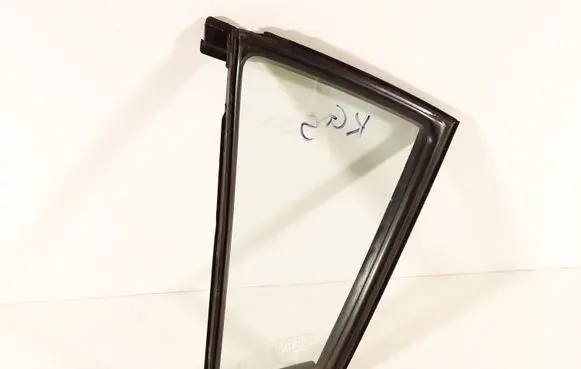Mazda 3 I Rear vent window glass 43R008577 BN8V73651