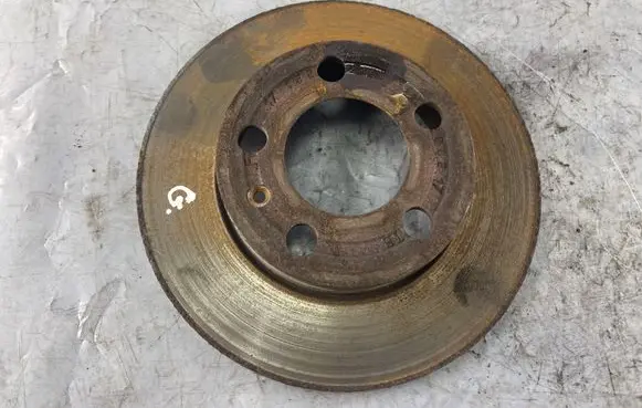 Volkswagen Polo IV 9N3 Rear brake disc