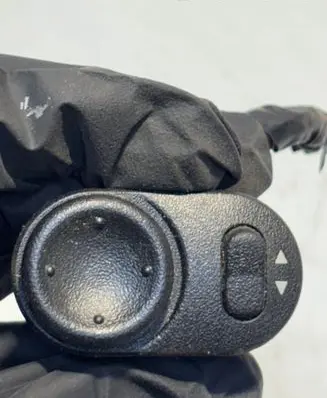 Opel Astra J Wing mirror switch 09226861 0286R