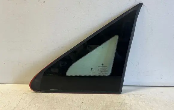 Mercedes-Benz Vito Viano W447 Front triangle window/glass A4476730105