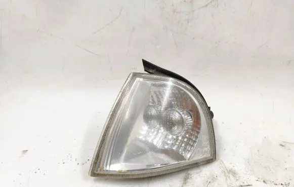 Skoda Octavia Mk1 (1U) Front indicator light 1U0953155D 1U0953049C