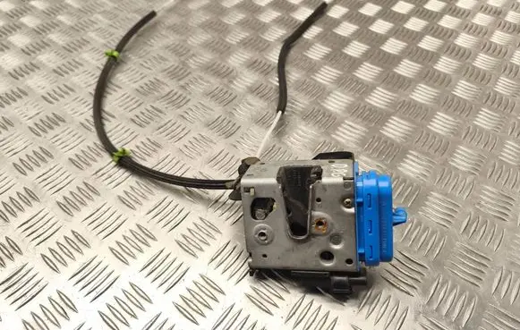 Audi A8 S8 D2 4D Rear door lock 4D0839016A