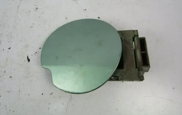 Peugeot 307 Fuel tank cap trim 