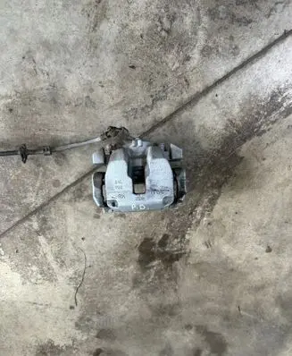 Peugeot 3008 II Front brake caliper