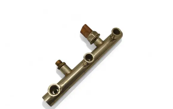 Porsche Cayenne (92A) Fuel main line pipe 06E130089Q