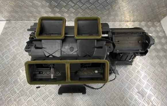 BMW 3 E90 E91 Interior heater climate box assembly 6947275 CZ4431606513 22527010