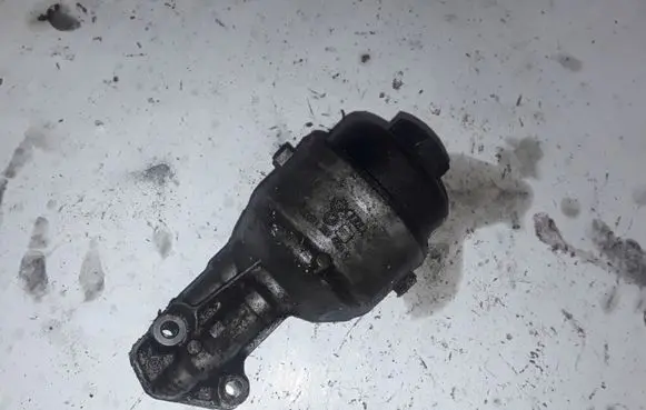 Skoda Fabia Mk2 (5J) Oil filter mounting bracket 03D115403D