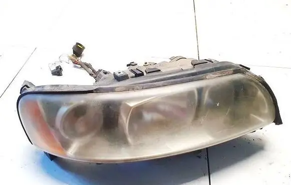 Volvo S60 Headlight/headlamp 30698826 89900256