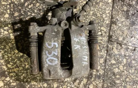 Rear brake caliper