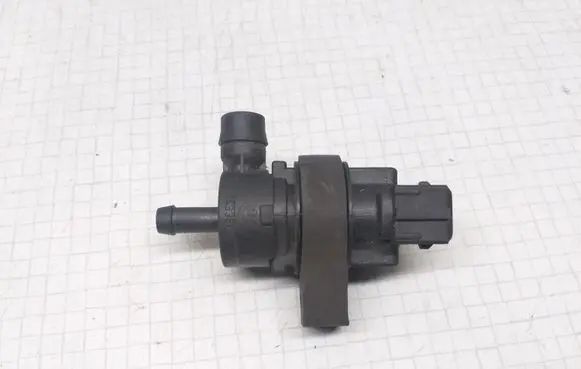BMW 3 E46 Vacuum valve 1433602