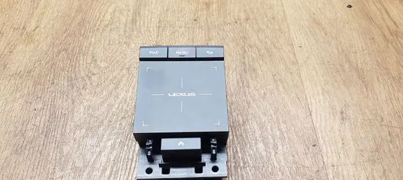 Head unit multimedia control