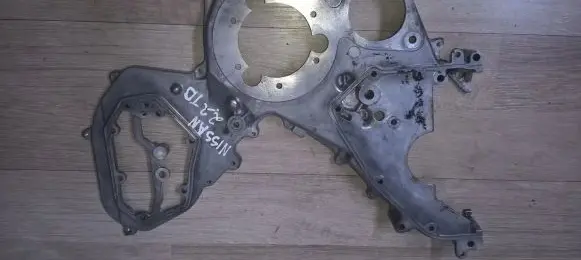 Nissan Primera Engine mounting bracket