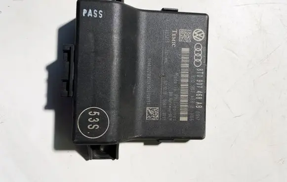 Audi A5 8T 8F Gateway control module 8T0907468AB