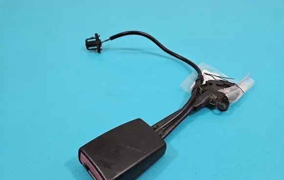 Audi A4 S4 B7 8E 8H Front seatbelt 8E0857755G IMPRK1515268