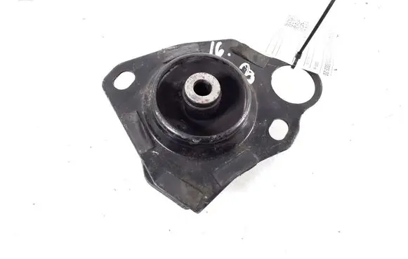 Toyota Prius (XW20) Engine mount bracket 12372-21112