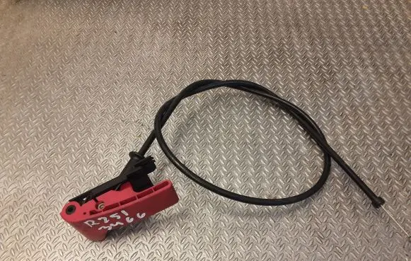 Mercedes-Benz R W251 Engine bonnet (hood) release handle